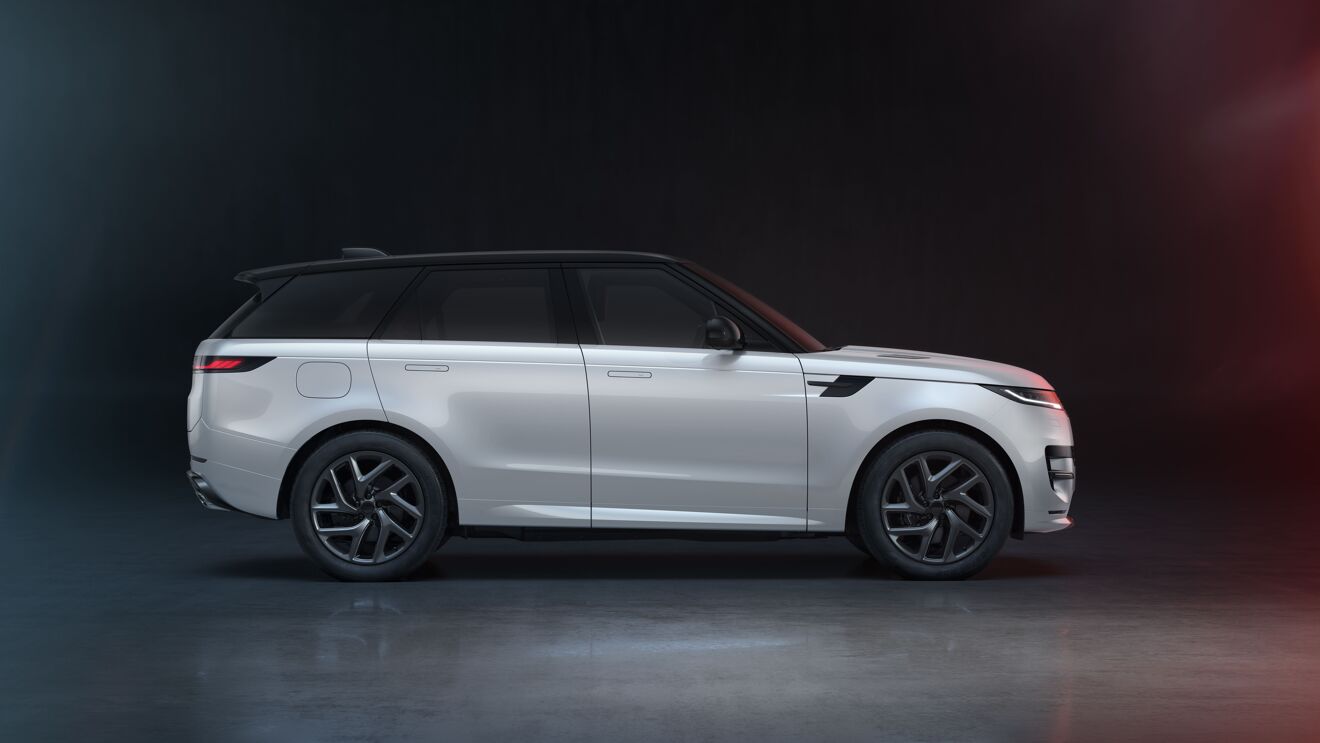RANGE ROVER SPORT BATTERSEA EDITION SIDE PROFILE 150426