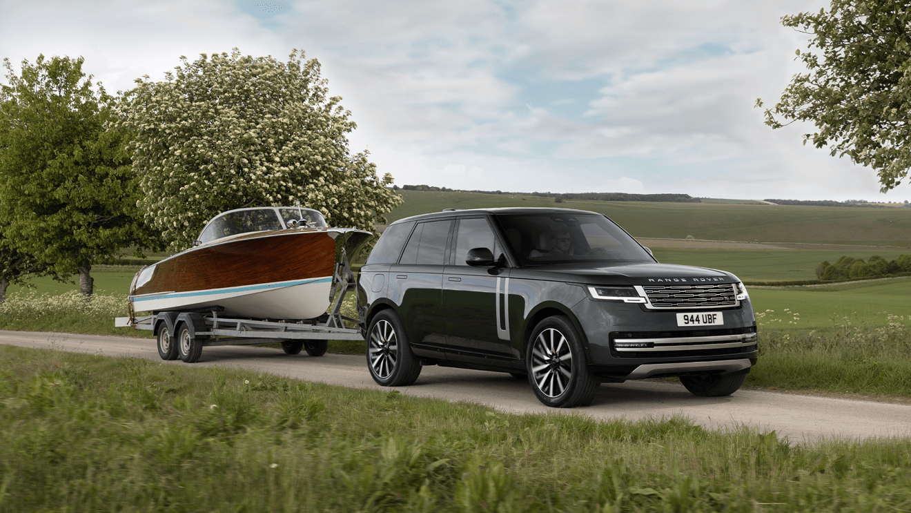 Range Rover Electric - Front driving (landscape)
