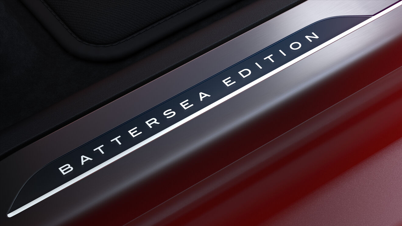 RANGE ROVER SPORT BATTERSEA EDITION TREADPLATES 150426