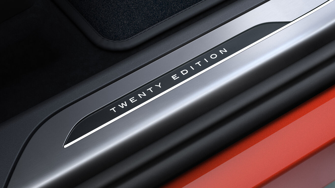 RANGE_ROVER_SPORT_TWENTY_EDITION_TREADPLATES_150426