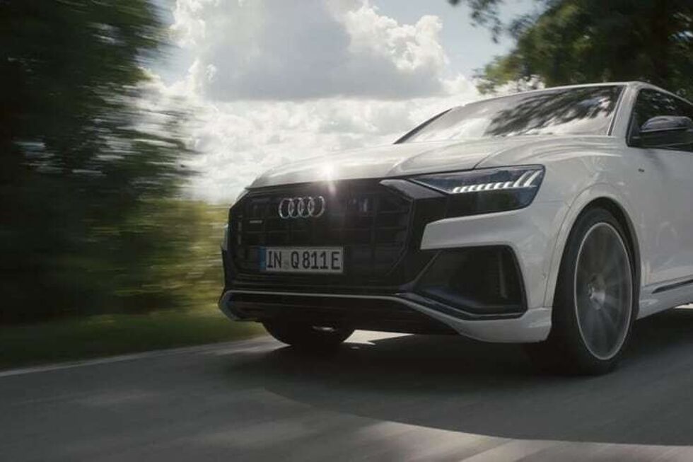 2102-audi0q80tfsie-09.jpg