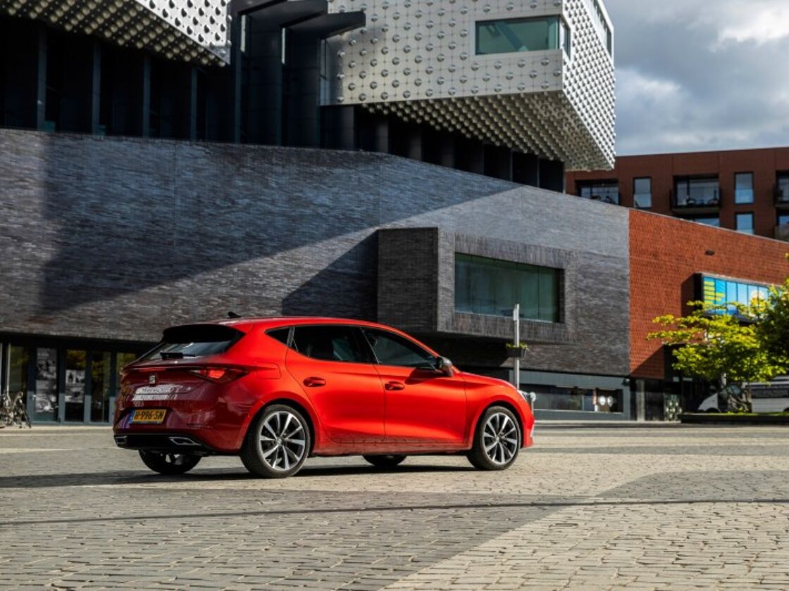 800_seat-leon-web-1