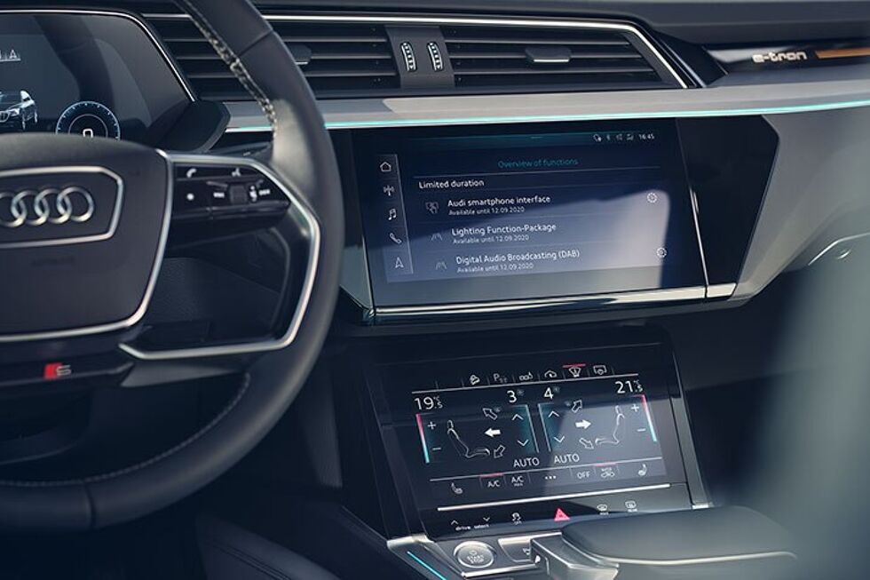 201911-e-tron-sportback-24.jpg