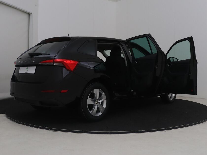 Škoda Scala Ambition 1.0 81 kW / 110 pk TSI Hatchback 6 versn.