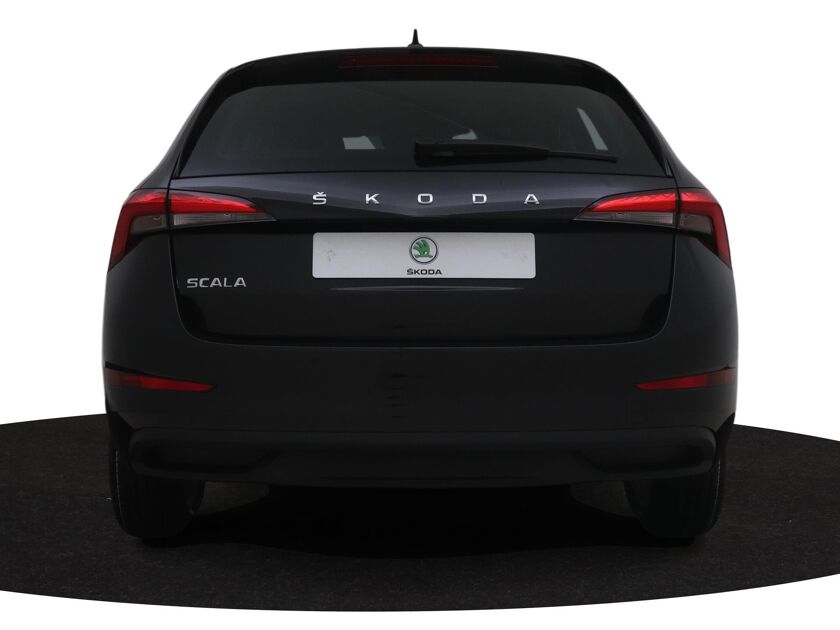 Škoda Scala Ambition 1.0 81 kW / 110 pk TSI Hatchback 6 versn.