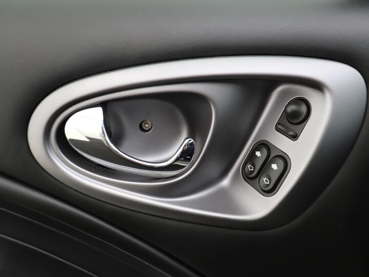 Aston Martin V12 Vanquish 5.9 470 pk | Origineel Nederlandse Auto | 2+2 uitvoering