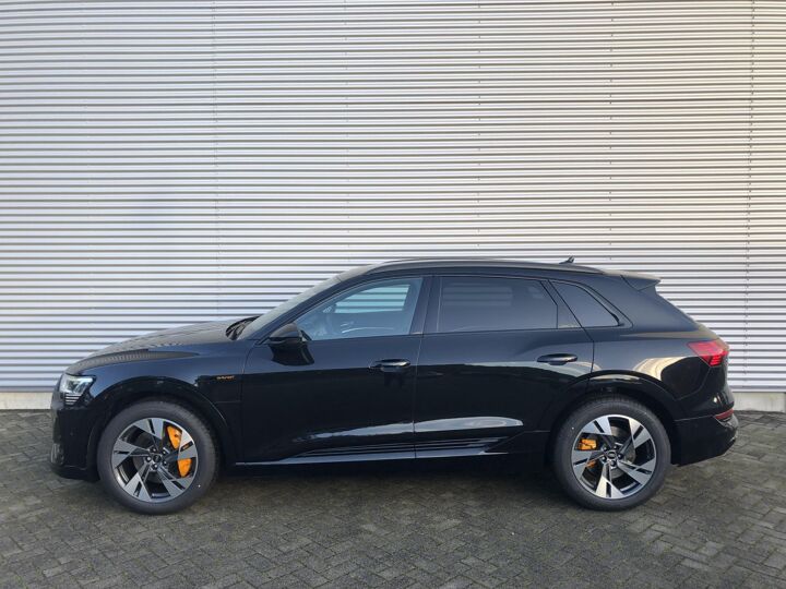 Audi e-tron S Edition e-tron 55 300kw/408pk 95Kwh SUV Elektr.  Optiek Pakket Zwart + Zwarte Audi Ringen | Privacy Glass | Ambiente Lichtpakket Plus | S-Line