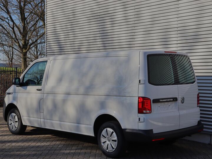 Volkswagen Bedrijfswagens Transporter Bestelwagen L2 28 2.0 TDI 66 kW (90 pk) EU6 WB 340 0 MM 5 versn. Hand