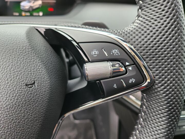 Škoda Enyaq coupé iv Sportline Elektromotor 150 kW / 204 pk SUV 1 versn . Automaat