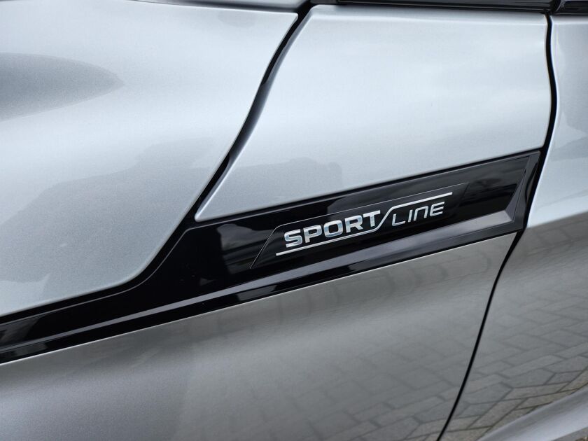 Škoda Enyaq coupé iv Sportline Elektromotor 150 kW / 204 pk SUV 1 versn . Automaat