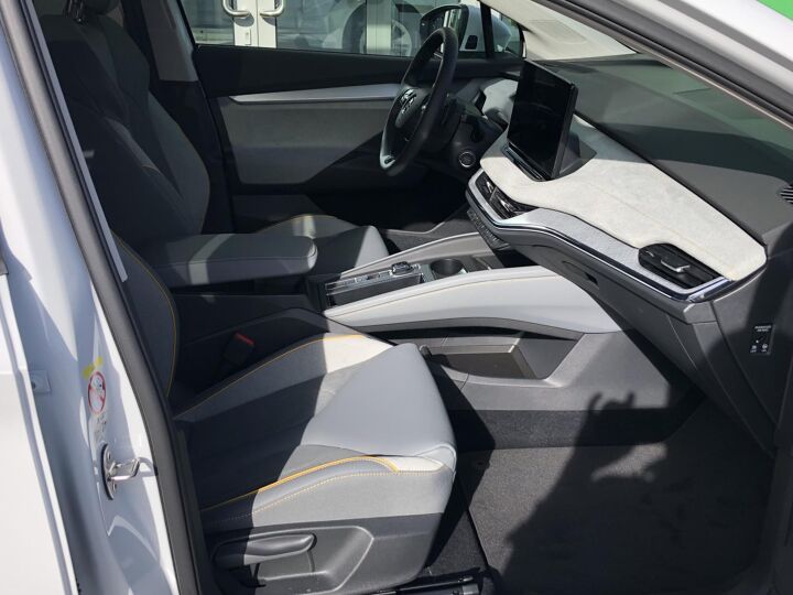 Škoda Enyaq coupé iv Business Edition Plus Elektromotor 132 kW / 180 pk SUV 1 versn. Automaat