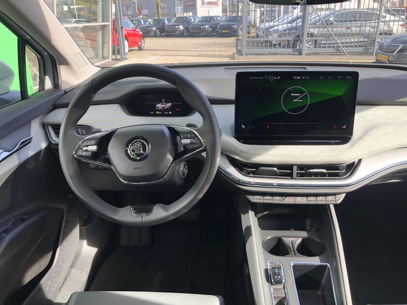 Škoda Enyaq coupé iv Business Edition Plus Elektromotor 132 kW / 180 pk SUV 1 versn. Automaat