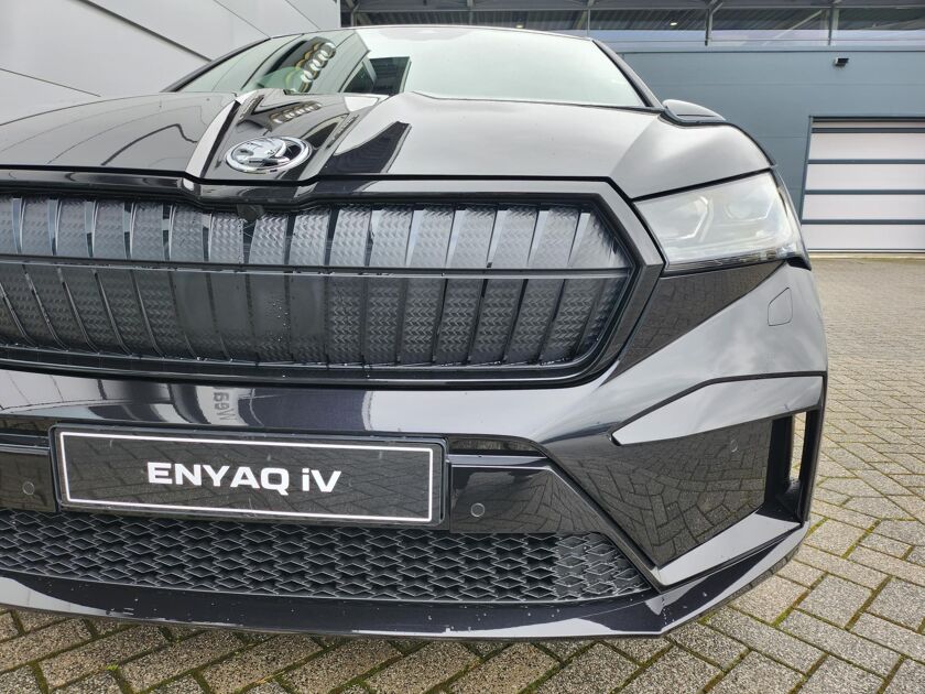 Škoda Enyaq coupé iv Sportline Elektromotor 132 kW / 180 pk SUV 1 versn . Automaat