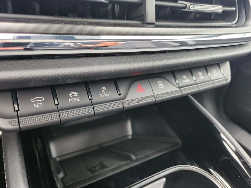 Škoda Enyaq coupé iv Sportline Elektromotor 132 kW / 180 pk SUV 1 versn . Automaat