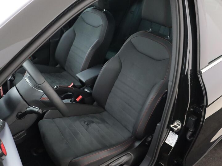 SEAT Arona FR Business Intense 1.0 TSI 95 pk Navi | Alcantara | Camera | 18 inch