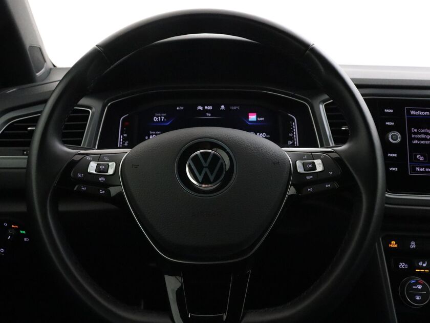 Volkswagen T-Roc Cabrio 1.5 TSI R-Line | DSG | Keyless Entry | DAB | Camera |Active Info Display | Adaptive Cruise Control | Stuurwiel + Stoelverwarming