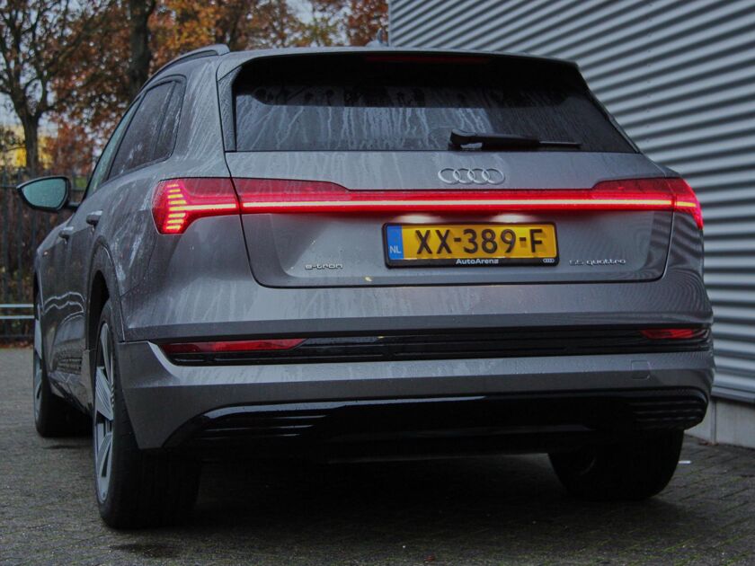 Audi e-tron e-tron 55 quattro advanced 95 kWh | 4% bijtelling | Panoramadak | B&O | Lederen Bekleding | ACC |
