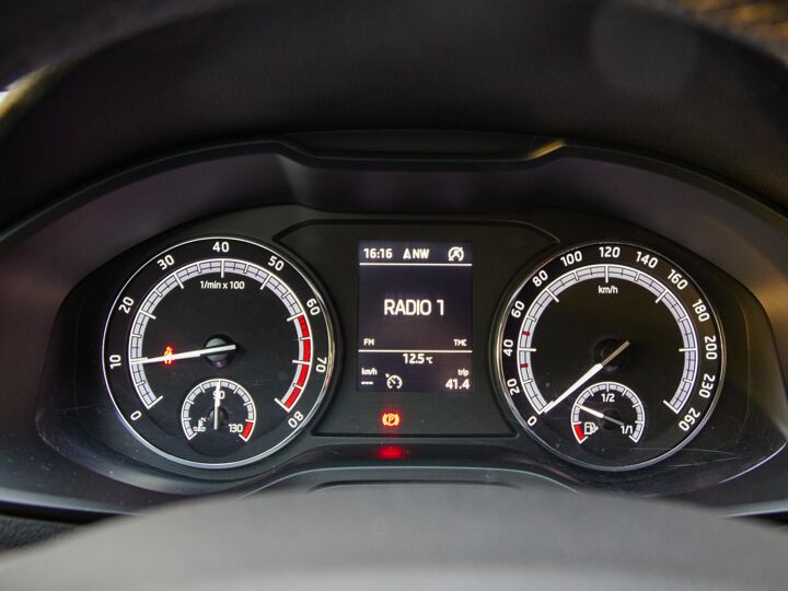 Škoda Karoq 1.0 TSI Ambition Business | Navigatie | Cruise control | Climate Control | PDC |