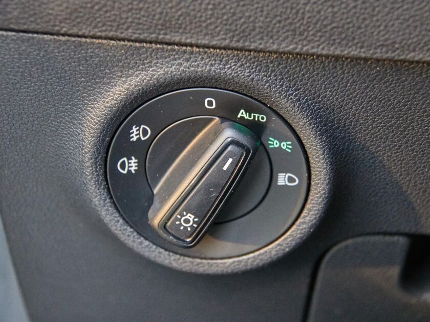 Škoda Karoq 1.0 TSI Ambition Business | Navigatie | Cruise control | Climate Control | PDC |