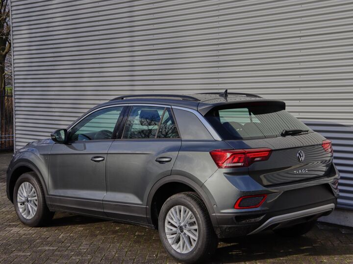 Volkswagen T-Roc Life 1.0 81 kW / 110 pk TSI SUV 6 versn. Hand