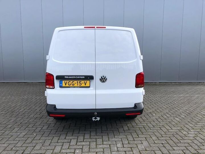 VW-Bedrijfswagens Transporter 2.0 TDI 90 PK L2H1 28