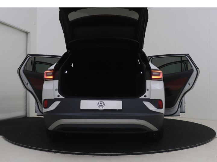 Volkswagen ID.4 Pro 77 kWh 204pk | 12% Bijtelling | Warmtepomp | Gratis Winterbandenset | Camera | DAB