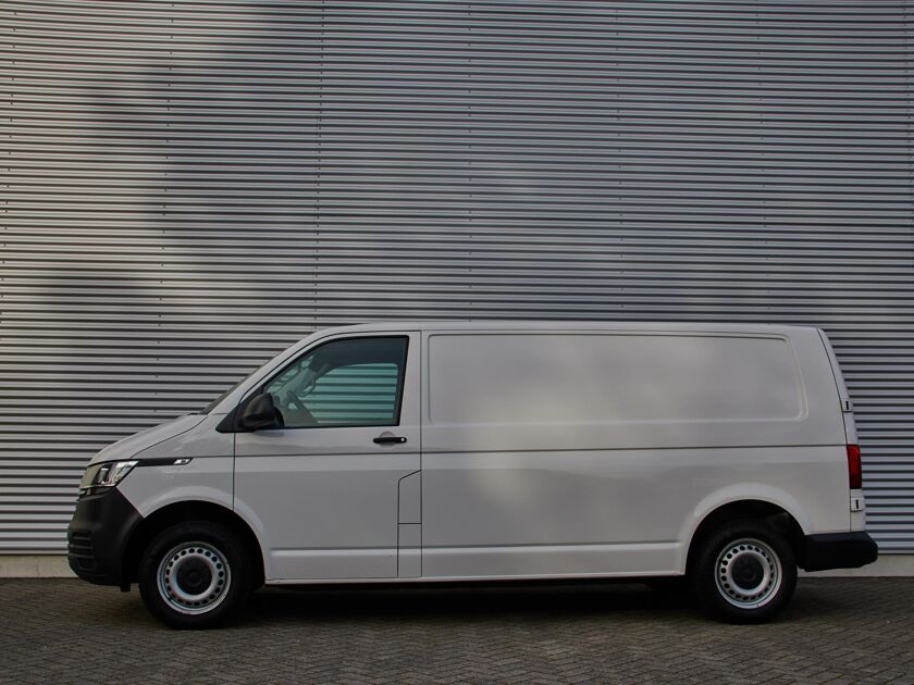 VW-Bedrijfswagens Transporter 2.0 TDI L2H1 28 110PK | App-connect | achterdeuren | parkeersensoren |