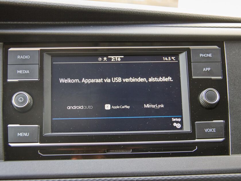 VW-Bedrijfswagens Transporter 2.0 TDI L2H1 28 110PK | App-connect | achterdeuren | parkeersensoren |