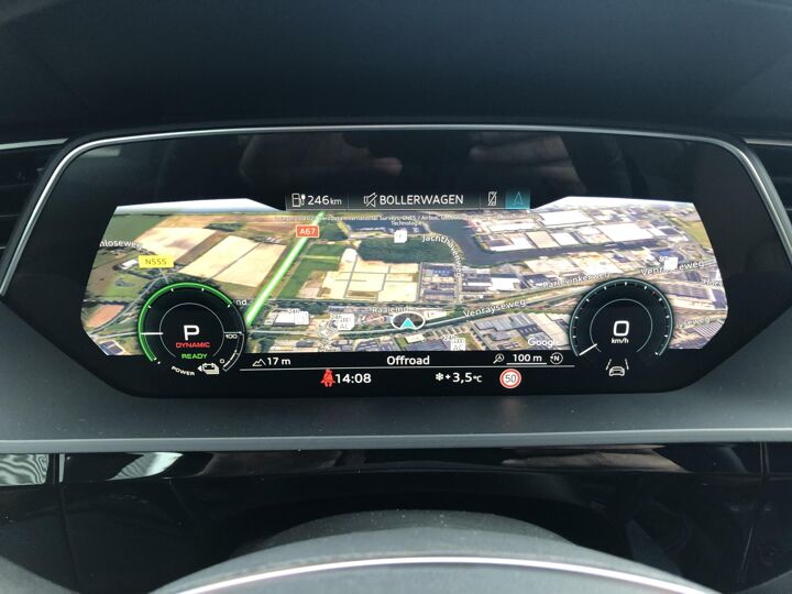 Audi e-tron Advanced edition plus e-tron 55 300kw/408pk 95Kwh  SUV Elektr. aandrijving quattro | Sportstoelen | Valcona leder Okapibruin