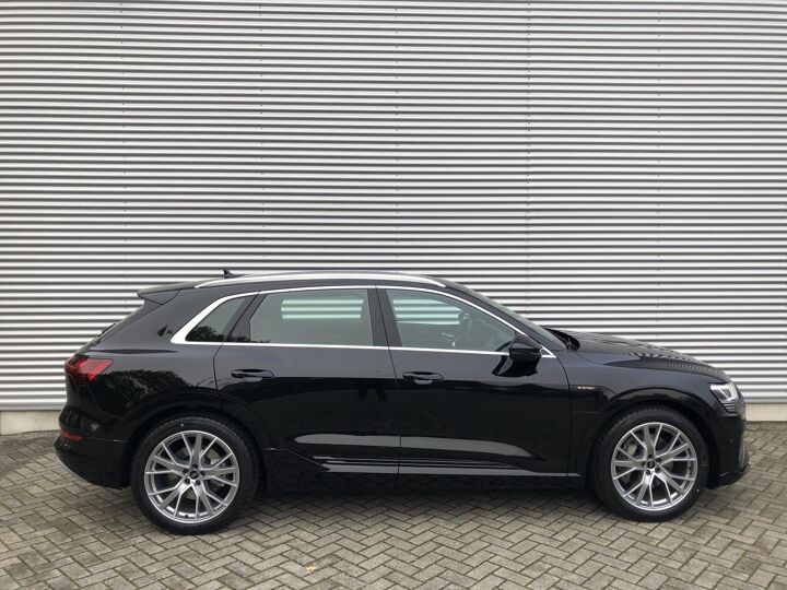 Audi e-tron Advanced edition plus e-tron 55 300kw/408pk 95Kwh  SUV Elektr. aandrijving quattro | Sportstoelen | Valcona leder Okapibruin
