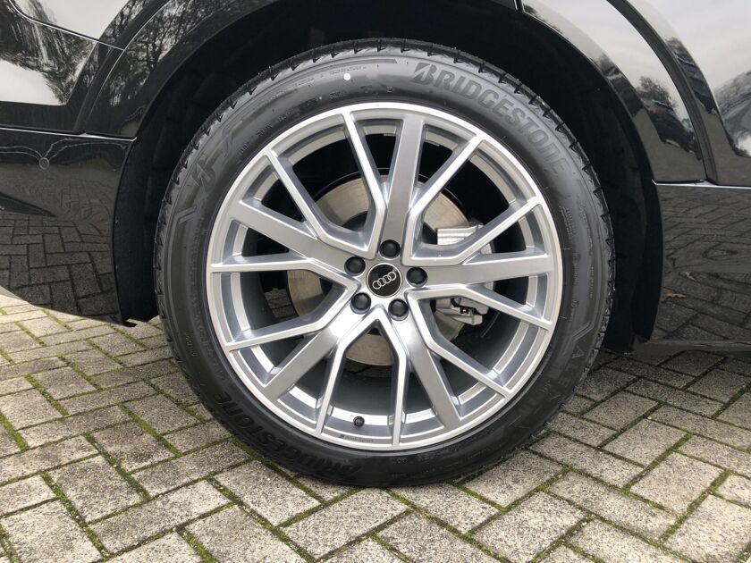 Audi e-tron Advanced edition plus e-tron 55 300kw/408pk 95Kwh  SUV Elektr. aandrijving quattro | Sportstoelen | Valcona leder Okapibruin