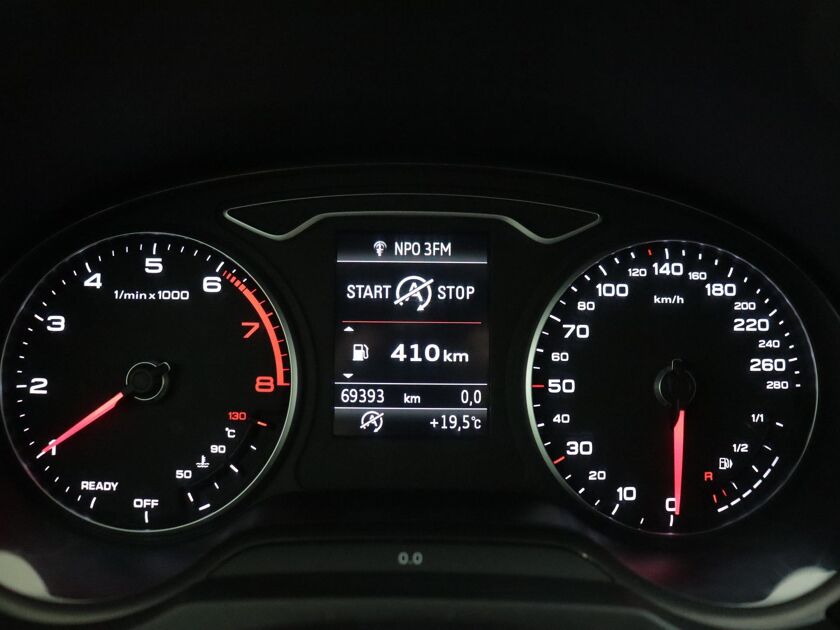 Audi A3 Sportback 1.0 TFSI Sport S Line Edition | Drive Select | Navigatie | 18 inch LM |Parkeersensoren Achter |