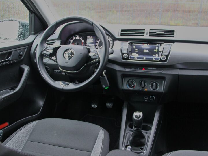 Škoda Fabia Combi 1.0 TSI Business Edition | Airco | Parkeersensoren Achter | Navigatie | DAB | Cruise Control | 16 Inch LM |