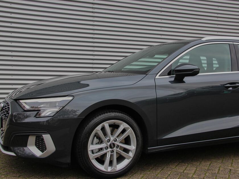 Audi A3 Sportback 30 TFSI Business edition | DAB | Navigatie | Airco | Cruise |