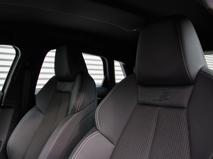 Audi A3 Sportback 30 TFSI S edition | Navi | Full led koplampen | Airco elektronisch | Cruise control | DAB |