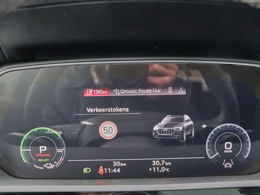 Audi e-tron S Edition e-tron 55 300kw/408pk 95Kwh SUV Elektr.  aandrijving quattro | Panoramadak | Privacy Glas | Keyless Entry | 2e laadpunt | 22kW laadcapaciteit | B&O Sound System | 360 graden camera |