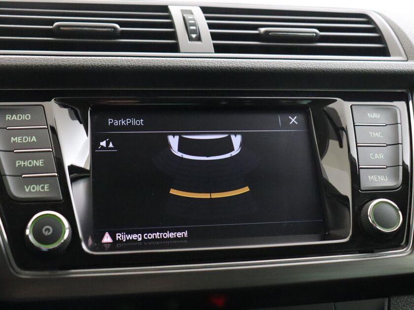 Škoda Fabia Combi 1.0 TSI Clever | 95 pk | DAB | Cruise Control | Airco | Parkeersensoren Achter |Navigatie | 15 inch LM