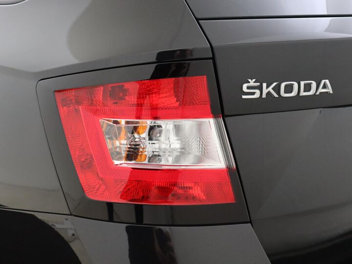 Škoda Fabia Combi 1.0 TSI Clever | 95 pk | DAB | Cruise Control | Airco | Parkeersensoren Achter |Navigatie | 15 inch LM