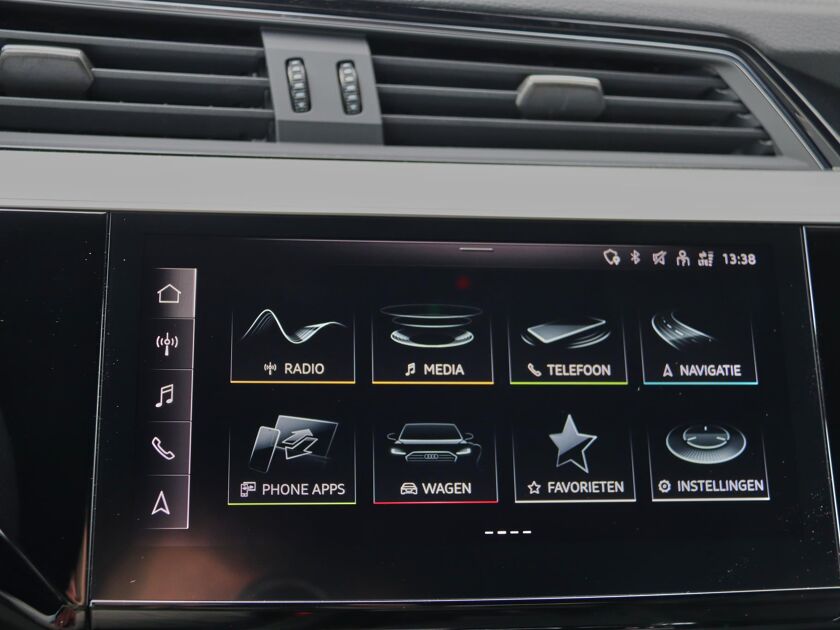 Audi e-tron Sportback S Edition 55 300kw/408pk 95Kwh quattro | Zwart optiek (achteraf) | 2cm Verlaagd (achteraf) | 22" lmv Bronze | Panorama glasdak | Bang & olufsen | Privacy glass