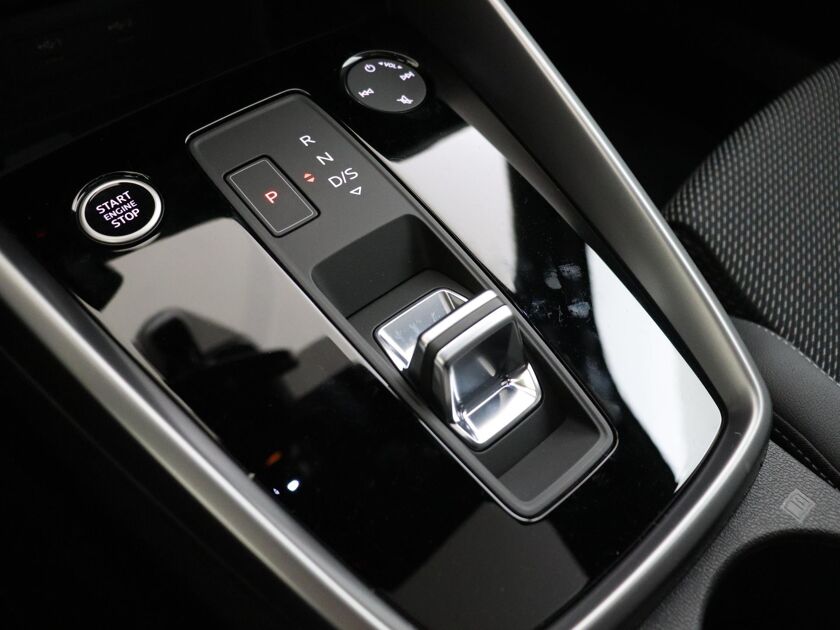 Audi A3 Sportback 35 TFSI S edition Panoramadak