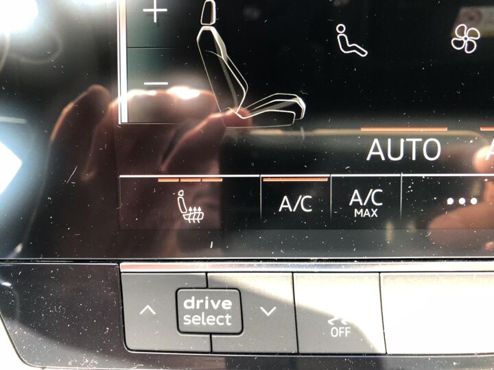Audi A6 Avant S edition Competition 40 TFSI 150 kW / 204 pk Avan t 7 versn. S-tronic | Panorama glasdak | Optiekpakket zwart plus