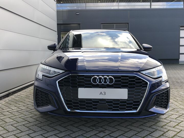 Audi A3 Sportback S Edition 30 TFSI 81 kW / 110 pk Sportback 7 versn . S-tronic
