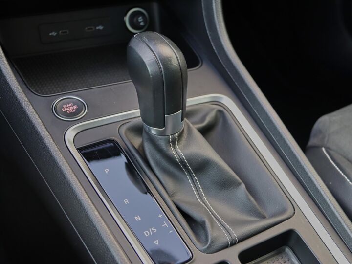 SEAT Ateca 1.5 TSI Style Business Intense | Climate Control | Full Led | Stoel + Stuurwielverwarming | Navigatie | Achteruitrij Camera |