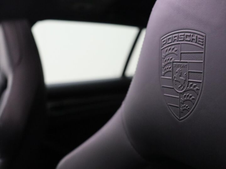 Porsche Panamera 4S Sport Turismo | Panorama dak | Lichtmetaal 19'' | Porsche Approved Garantie!! | Navigatie full-map | Carbon afwerking interieur |