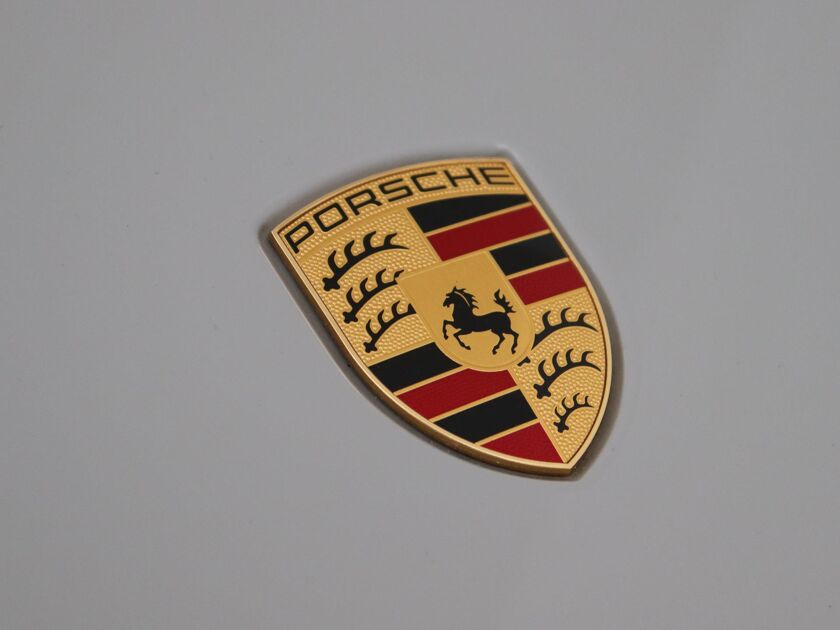 Porsche Panamera 4S Sport Turismo | Panorama dak | Lichtmetaal 19'' | Porsche Approved Garantie!! | Navigatie full-map | Carbon afwerking interieur |