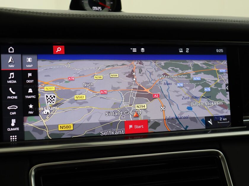 Porsche Panamera 4S Sport Turismo | Panorama dak | Lichtmetaal 19'' | Porsche Approved Garantie!! | Navigatie full-map | Carbon afwerking interieur |
