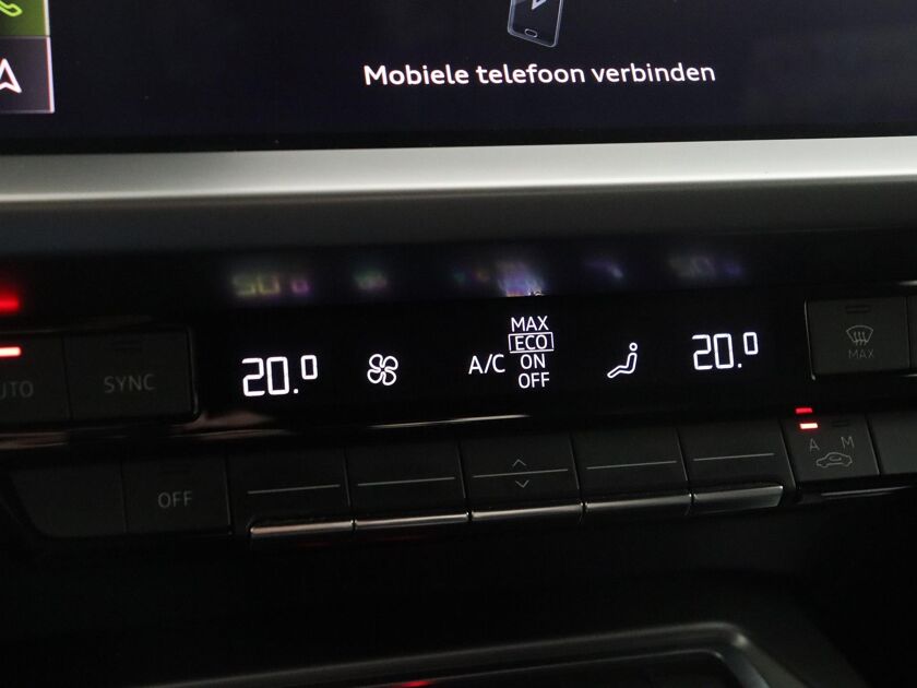 Audi A3 Sportback 30 TFSI S edition 110 pk Autom. | S-Line int & ext. | Navigatie | Apple Carplay | 17 inch LM |Active Info Display
