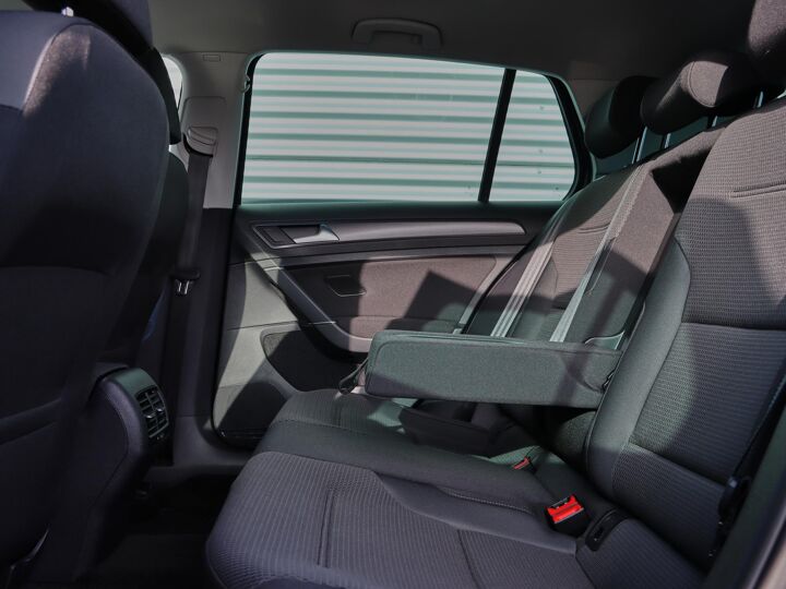 Volkswagen e-Golf E-DITION | 8% bijtelling | Airco | ACC | DAB | Parkeersensoren V+A | Navigatie | Incl. Laadkabel |