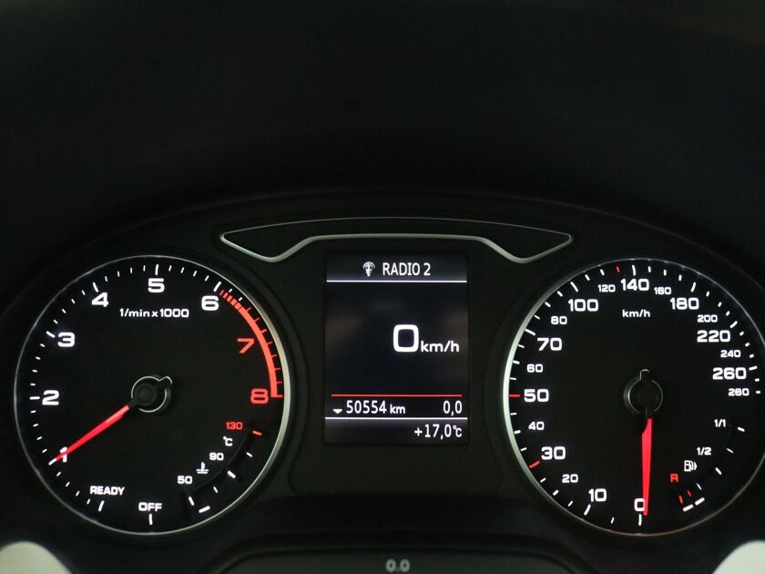 Audi A3 Sportback 30 TFSI Sport Lease Edition | 115PK | Velgen LM 17” | Navigatie | Parkeersenoren | Led verlichting | Airco |