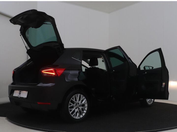 SEAT Ibiza 1.0 TSI Style Business Intense 95 PK | Navigatie | Camera | Cruise Control | Climate Control |